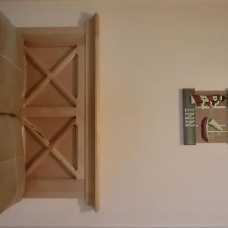 Apartment F8